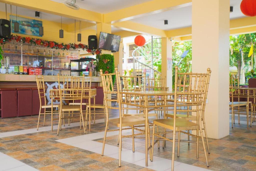 Suzuki Beach Hotel Olongapo Eksteriør billede