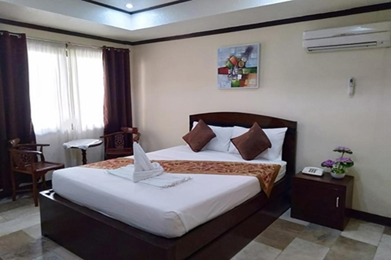 Suzuki Beach Hotel Olongapo Eksteriør billede